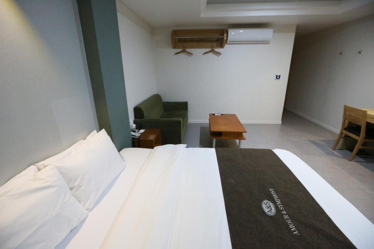 Amour Hotel Suwon Eksteriør bilde