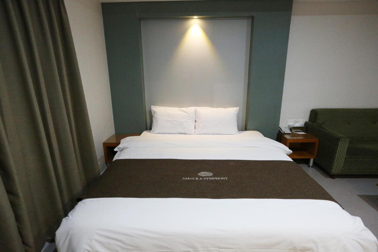 Amour Hotel Suwon Eksteriør bilde