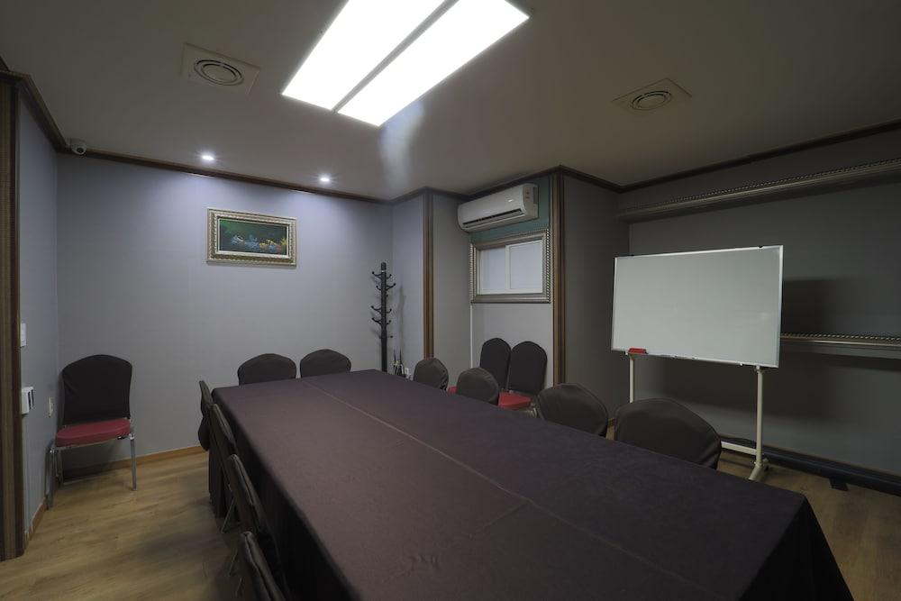 Amour Hotel Suwon Eksteriør bilde