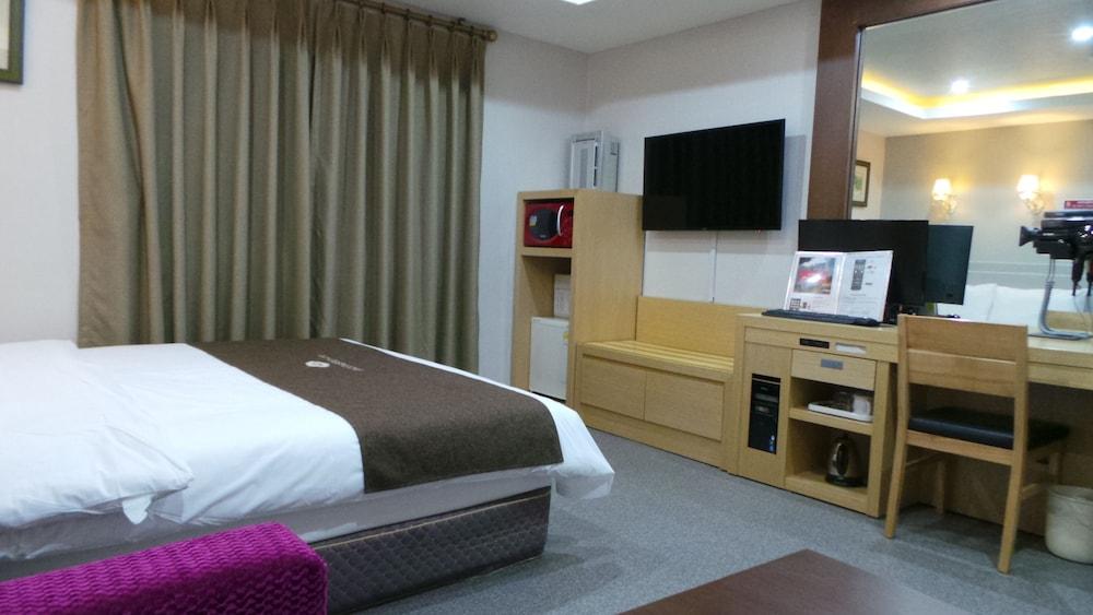 Amour Hotel Suwon Eksteriør bilde
