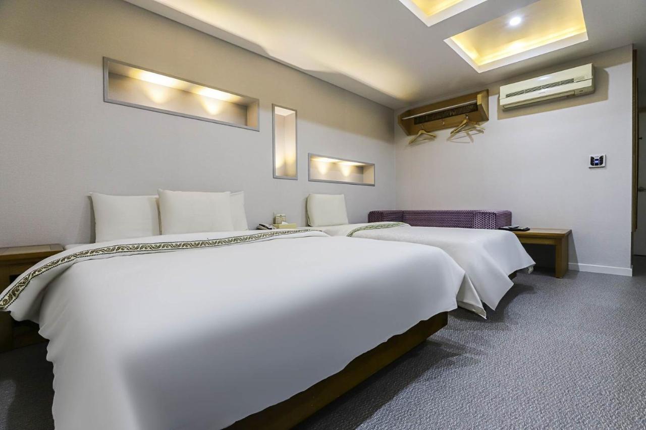 Amour Hotel Suwon Eksteriør bilde