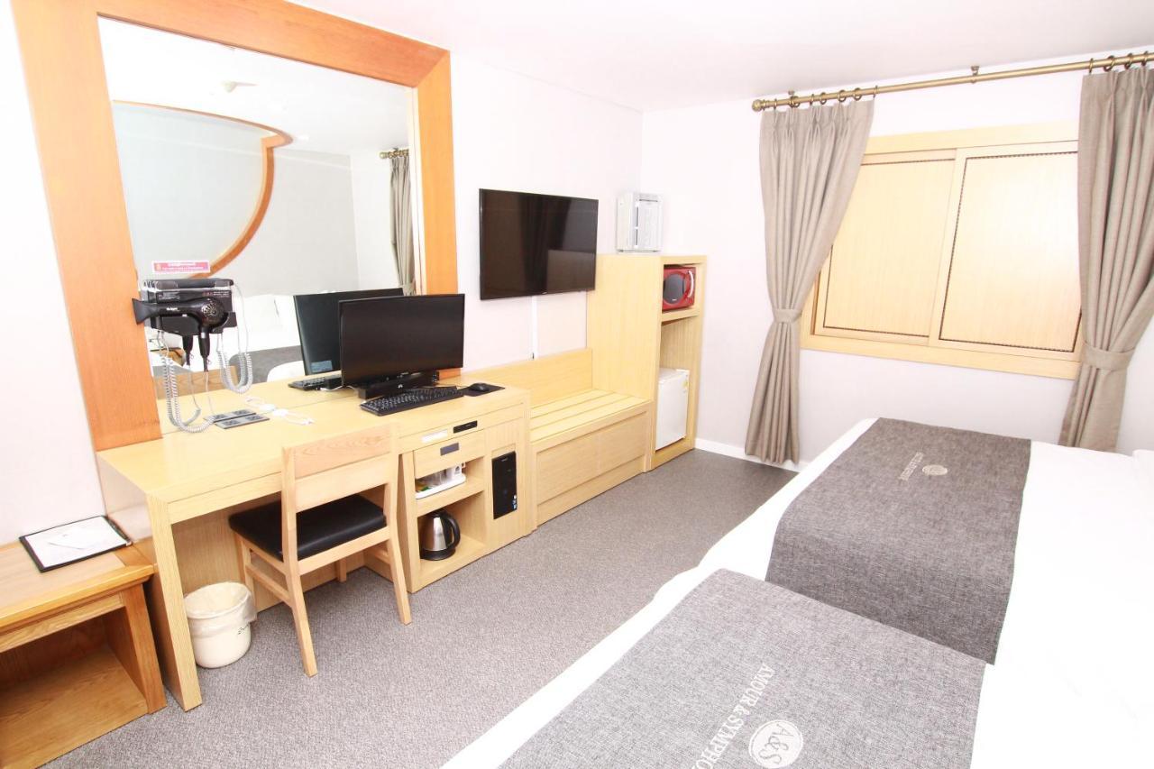 Amour Hotel Suwon Eksteriør bilde